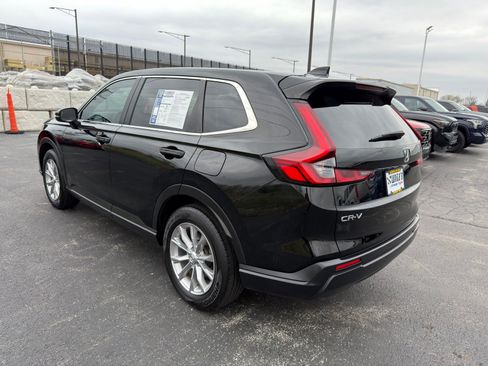 Used 2023 Honda CR-V EX image 4