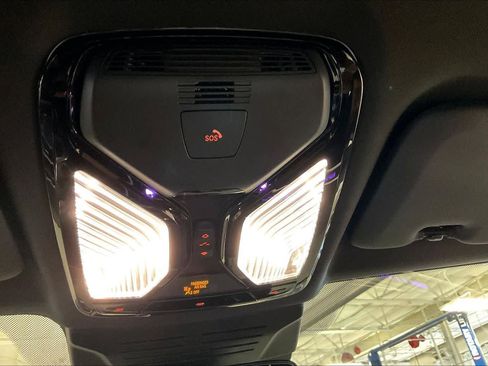 Used 2025 BMW X5 M60i image 36