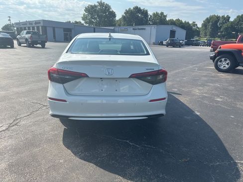 Used 2024 Honda Civic Touring image 8