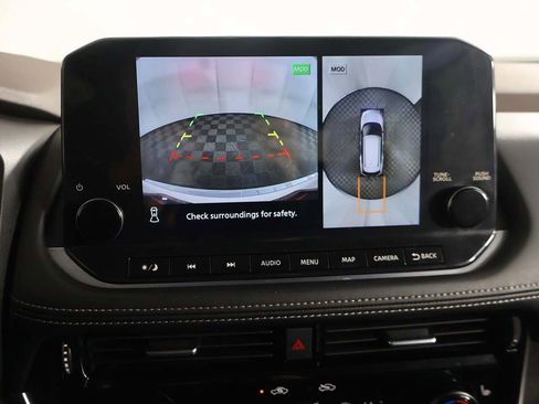 Used 2023 Nissan Rogue Platinum w/ Platinum Premium Package image 45