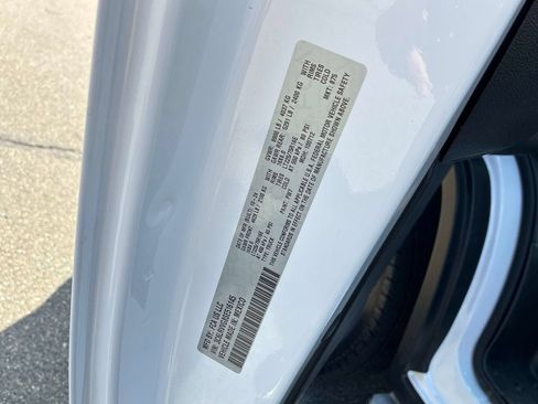 Used 2025 RAM ProMaster 2500 w/ U-Haul Equipment Group FWD image 28
