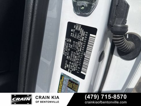 Used 2022 Kia Telluride LX AWD/4WD image 19