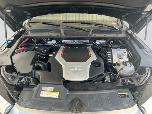 Used 2018 Audi SQ5 Prestige AWD/4WD image 19