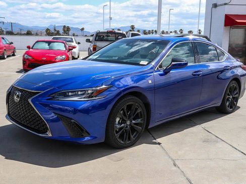 Used 2022 Lexus ES 350 F Sport w/ Accessory Package 2 FWD image 3
