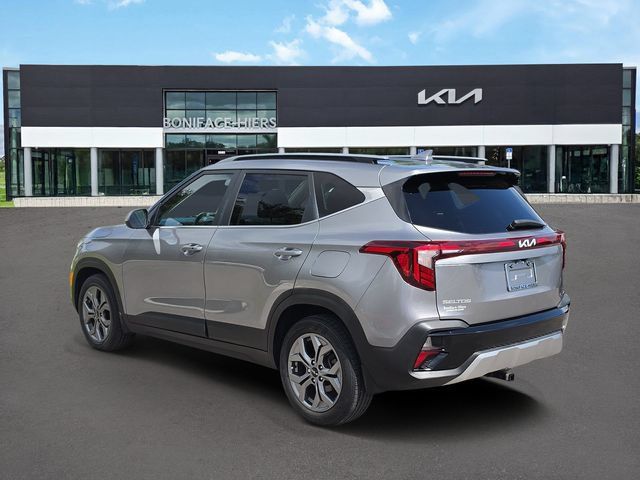 Certified 2024 Kia Seltos S FWD image 3