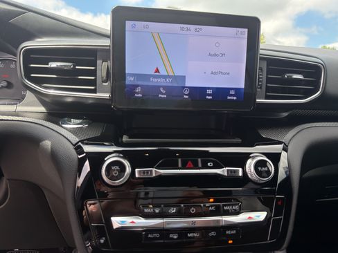 Certified 2022 Ford Explorer ST-Line AWD/4WD image 19