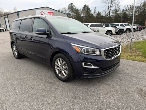 Used 2019 Kia Sedona EX FWD image 8