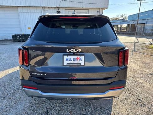 New 2026 Kia Sorento S w/ S Panoramic Sunroof Package FWD image 8
