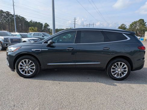 Used 2019 Buick Enclave Essence image 7