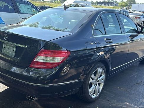Used 2009 Mercedes-Benz C 300 Sedan image 5