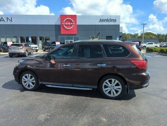 Certified 2019 Nissan Pathfinder SL w/ SL Premium Package FWD image 10