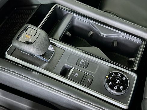 Used 2023 Nissan Pathfinder SL w/ Lighting Package (N92) AWD/4WD image 25