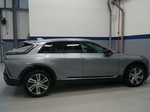 Certified 2024 Cadillac Lyriq Tech w/ Driver Assist Package AWD/4WD image 8