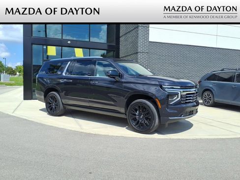 Used 2025 Chevrolet Suburban Premier AWD/4WD image 1