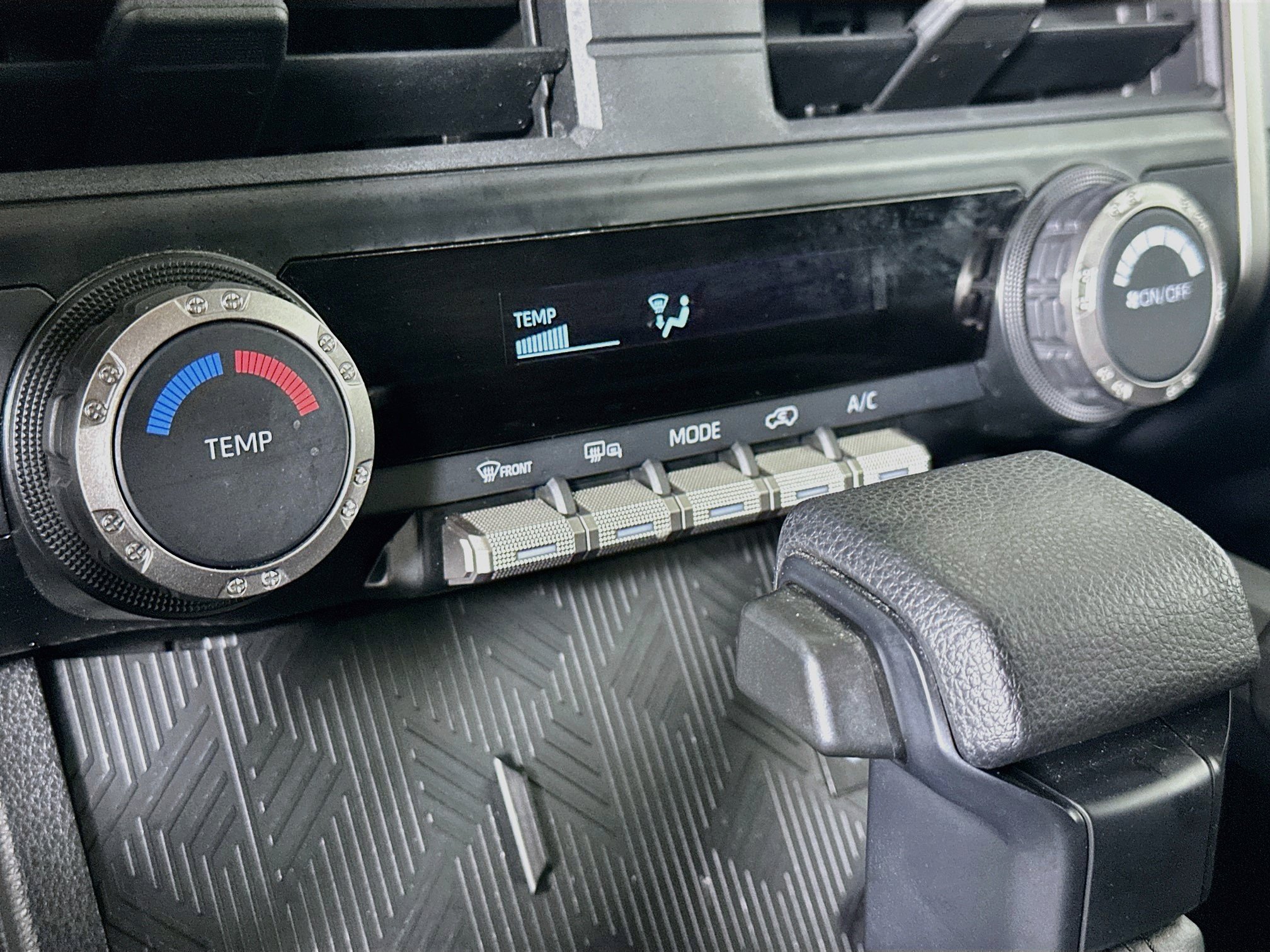 Used 2025 Toyota 4Runner SR5 AWD/4WD image 23