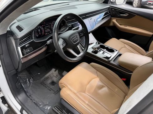 Used 2019 Audi Q8 Prestige w/ Luxury Package AWD/4WD image 24