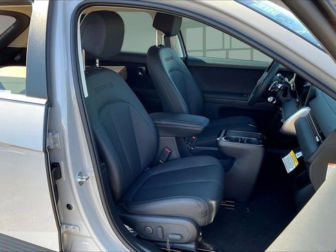 New 2026 Hyundai Ioniq 5 SEL image 11