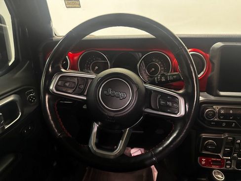 Used 2021 Jeep Wrangler Unlimited Rubicon w/ Uconnect 4C Nav & Sound Group image 4