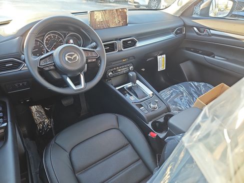 New 2025 MAZDA CX-5 AWD 2.5 S w/ Preferred Package image 5