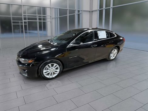 Used 2018 Chevrolet Malibu LT image 4