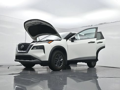 Used 2022 Nissan Rogue S FWD image 29