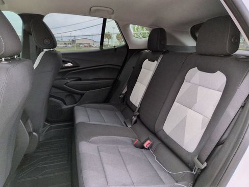 New 2026 Chevrolet Trax LS w/ LS Convenience Package FWD image 32