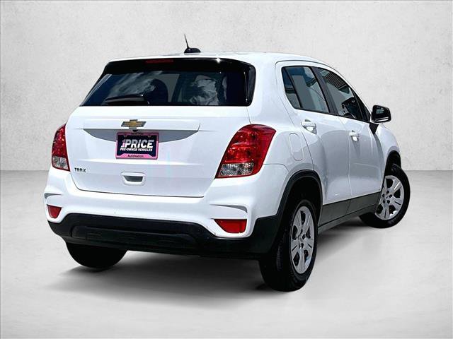 Used 2018 Chevrolet Trax LS FWD image 2