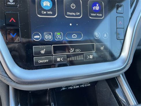 Used 2023 Subaru Outback Premium image 16