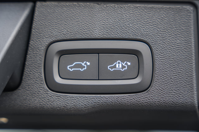 New 2027 Volvo XC60 B5 Ultra AWD/4WD image 12