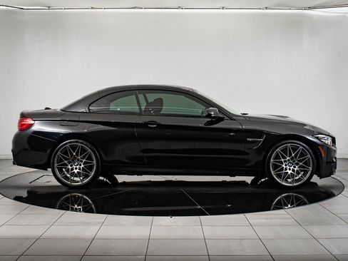 Used 2018 BMW M4 Convertible image 13