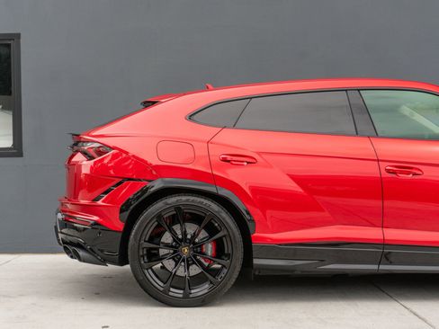 Used 2023 Lamborghini Urus S AWD/4WD image 36