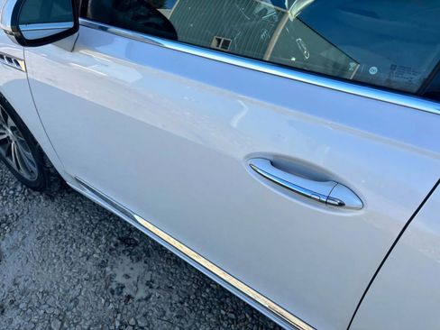 Used 2019 Buick LaCrosse Essence w/ Sights and Sounds Package image 22