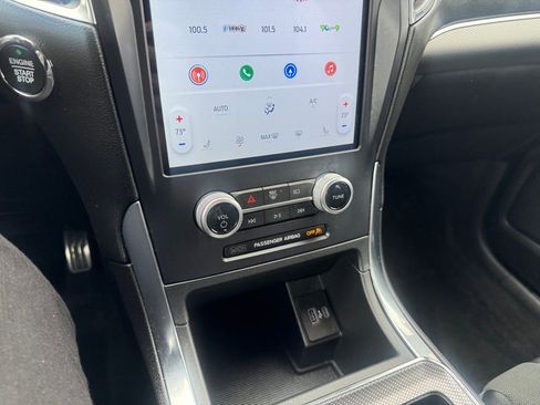 Used 2021 Ford Edge ST image 24