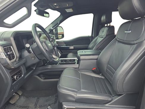Used 2025 Ford F350 Platinum w/ Tremor Off-Road Package image 11