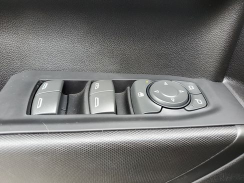 Used 2022 Chevrolet Silverado 1500 Custom image 22