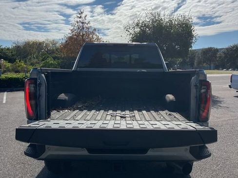 Used 2025 GMC Sierra 2500 AT4 w/ AT4 Premium Plus Package image 12