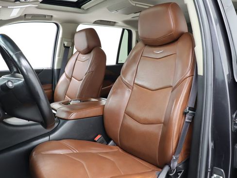 Used 2016 Cadillac Escalade Premium AWD/4WD image 12