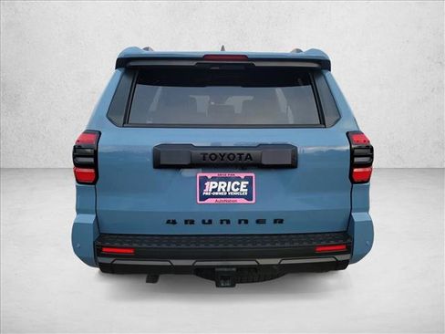 Used 2025 Toyota 4Runner TRD Off-Road image 6