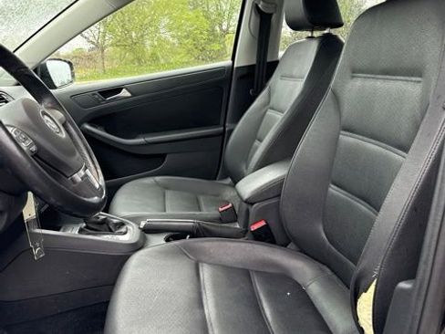 Used 2012 Volkswagen Jetta SE FWD image 11