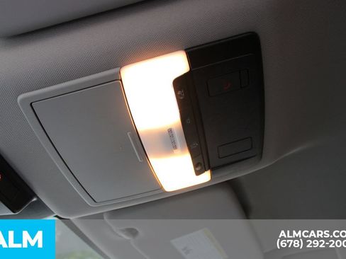 Used 2024 Nissan Rogue SV FWD image 35