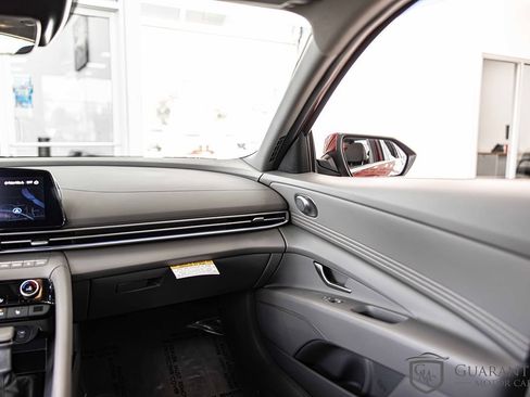 Used 2024 Hyundai Elantra SEL w/ Convenience Package FWD image 36