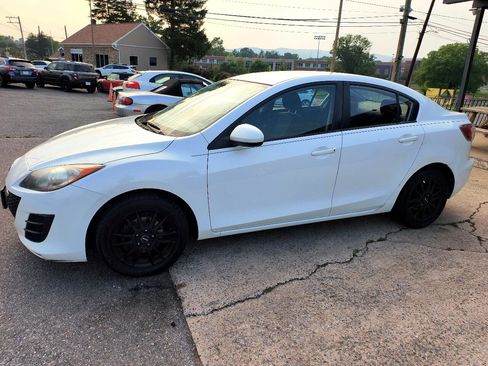 Used 2010 MAZDA MAZDA3 i Touring image 7