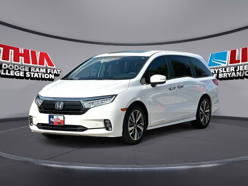 Used 2024 Honda Odyssey Touring image 1