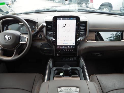 New 2025 RAM 2500 Limited image 21