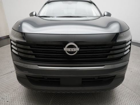 Certified 2025 Nissan Kicks SV image 21