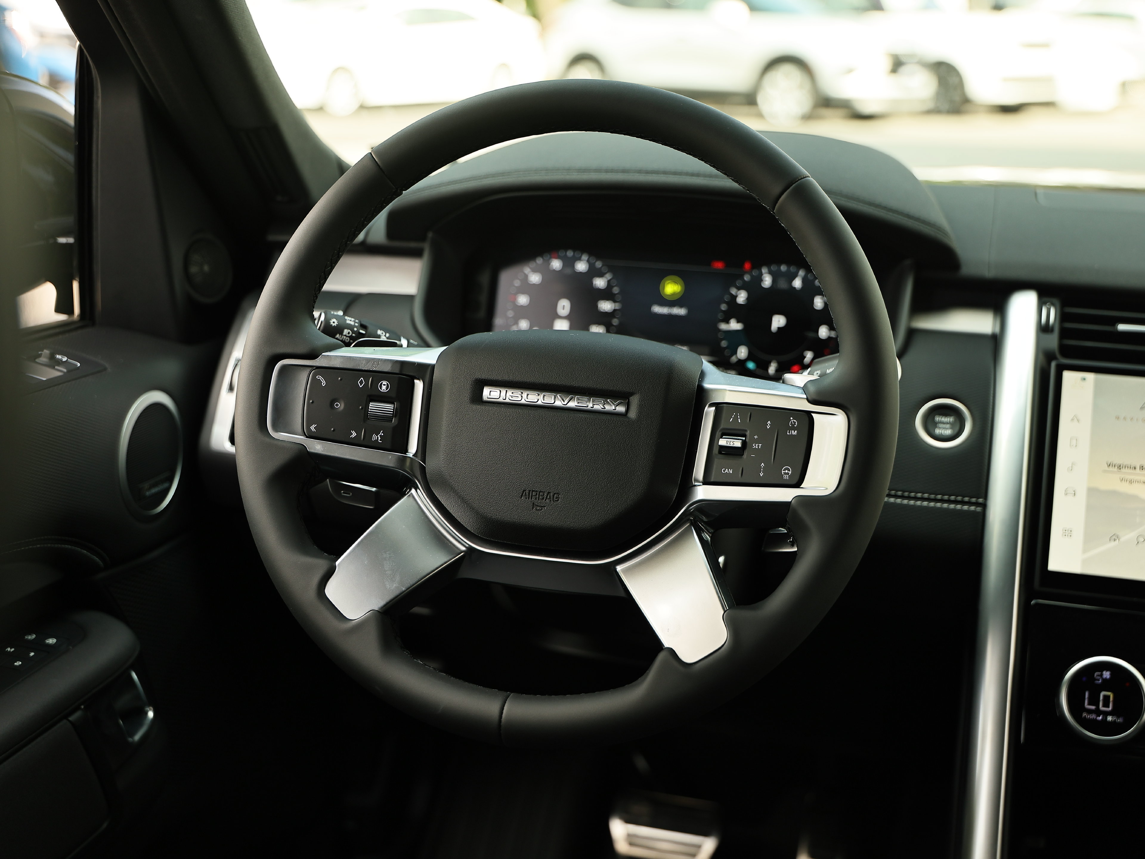 New 2026 Land Rover Discovery Limited Edition AWD/4WD image 36