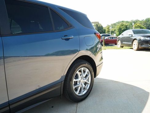 Used 2024 Chevrolet Equinox LS w/ LS Convenience Package FWD image 21