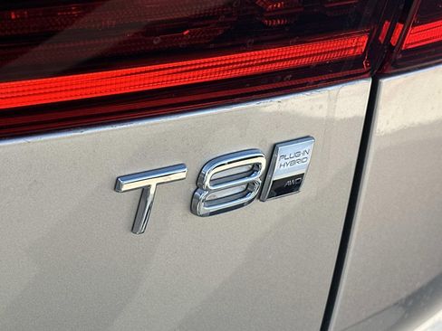 New 2026 Volvo XC60 T8 Plus w/ Protection Package Premier AWD/4WD image 22
