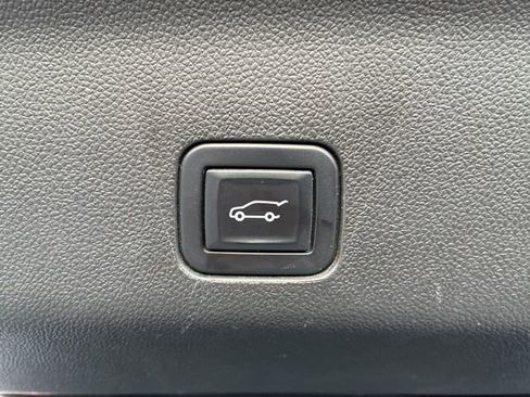 Used 2022 Chevrolet Tahoe Premier image 6