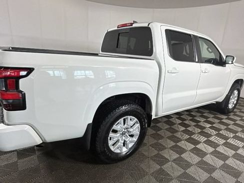 Used 2023 Nissan Frontier SV w/ SV Convenience Package AWD/4WD image 2